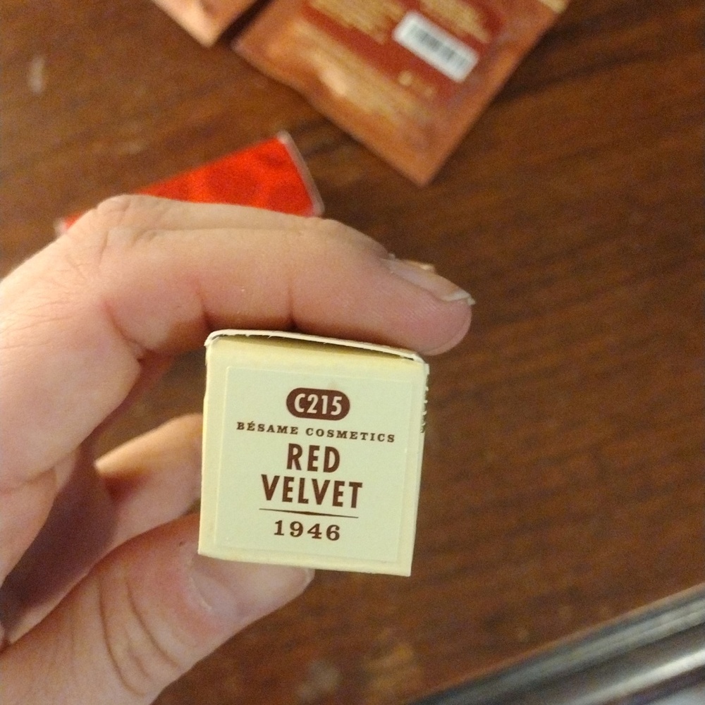 Bésame Make Up Bundle - Picture 3 of 4